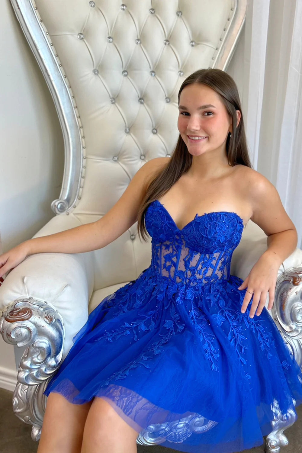 Vestido de fiesta corto de tul con apliques y corte en A de Weitese, sin tirantes, con cordones