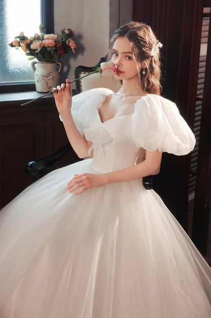 Ivory Tulle A-Line Sweetheart Lace-up Floor-Length Dress