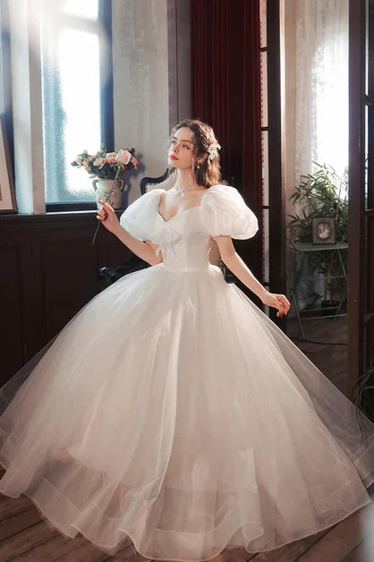 Ivory Tulle A-Line Sweetheart Lace-up Floor-Length Dress