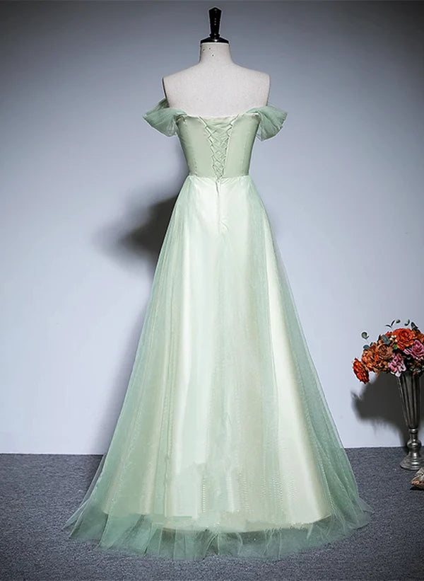 Robe de bal trapèze en tulle vert clair à épaules dénudées