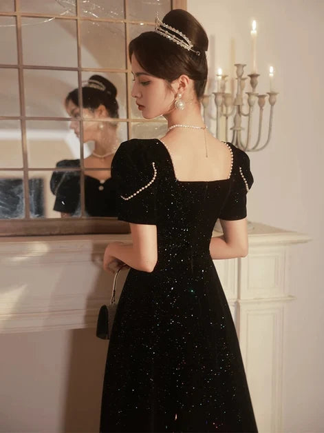 Black Velvet A-Line Sweetheart Back Zip Floor-Length Dress