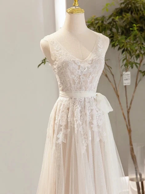 Ivory Tulle Lace A-Line V-Neck V-Back Floor-Length Dress