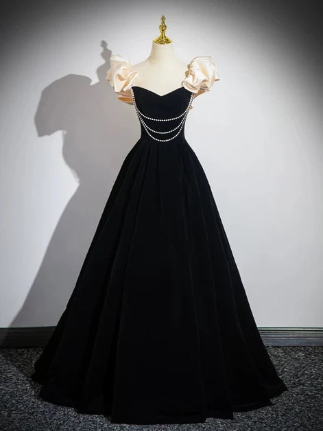 Black Velvet A-Line Sweetheart Lace-Up Back Floor-Length Dress