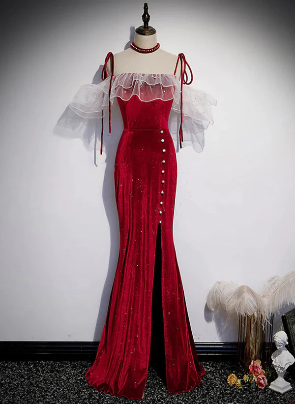 Hermoso vestido largo de fiesta de sirena de terciopelo rojo vino