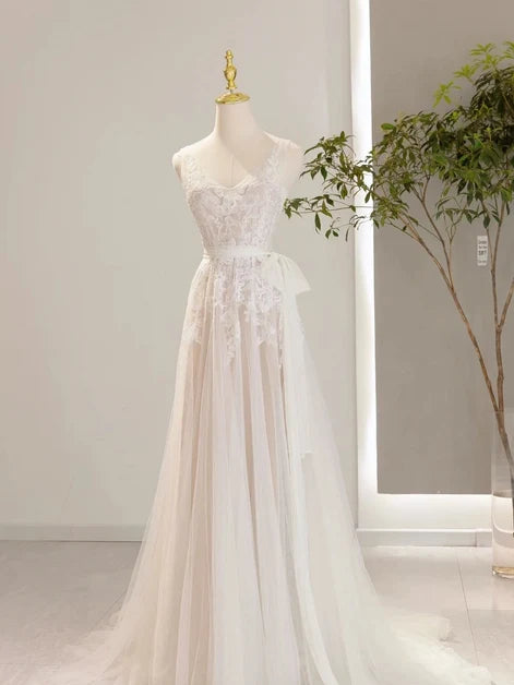Ivory Tulle Lace A-Line V-Neck V-Back Floor-Length Dress
