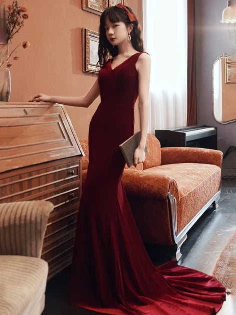 Burgundy Velvet Mermaid V-Neck V-Back Floor-Length Dress