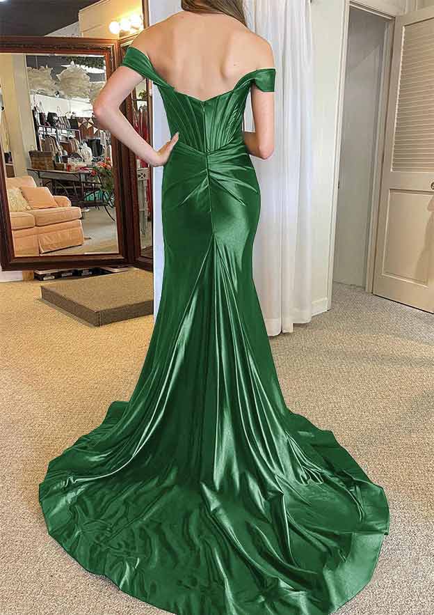 Vestido de fiesta de satén efecto seda con tirantes regulares, hombros descubiertos y cola corte, con abertura plisada