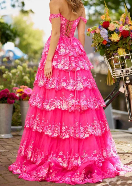 Robe de bal princesse Weitese coupe trapèze fuchsia à épaules dénudées et volants