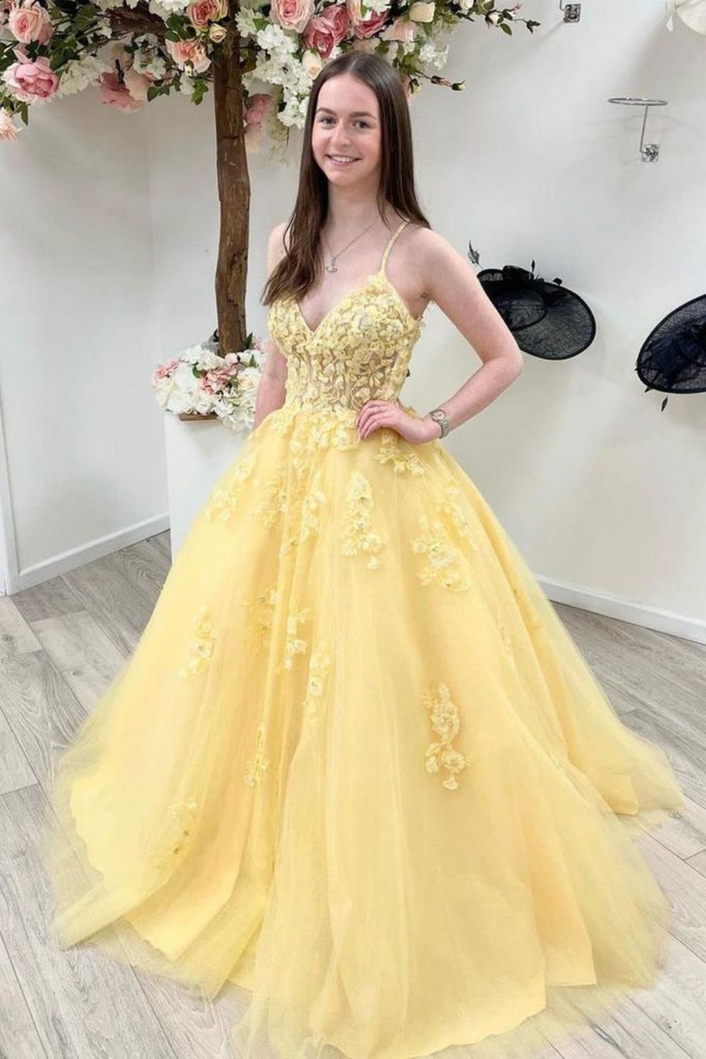 Weitese Princess A Line Yellow Long Prom Dress with Appiques