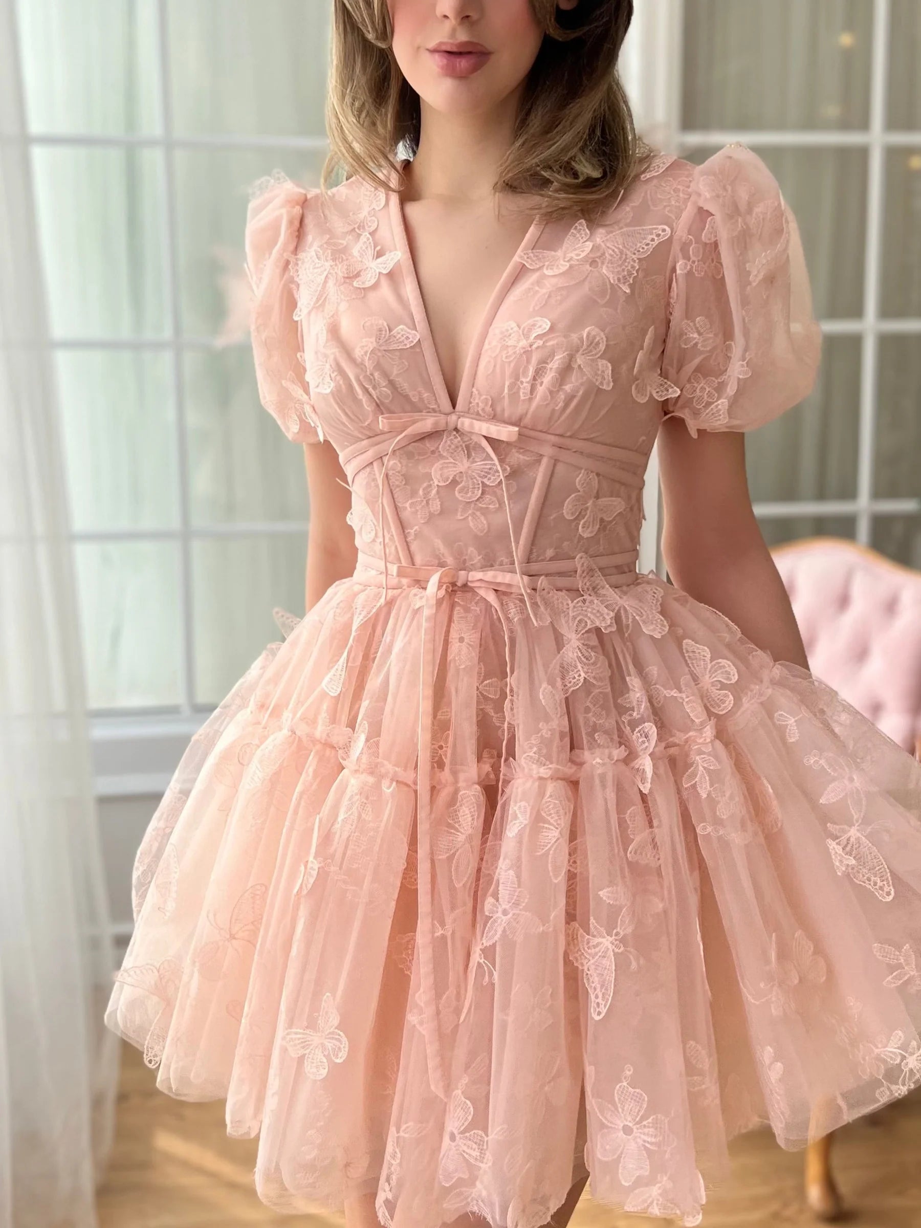 Robe de bal de fin d'année trapèze/princesse, col en V, manches courtes, longueur au sol