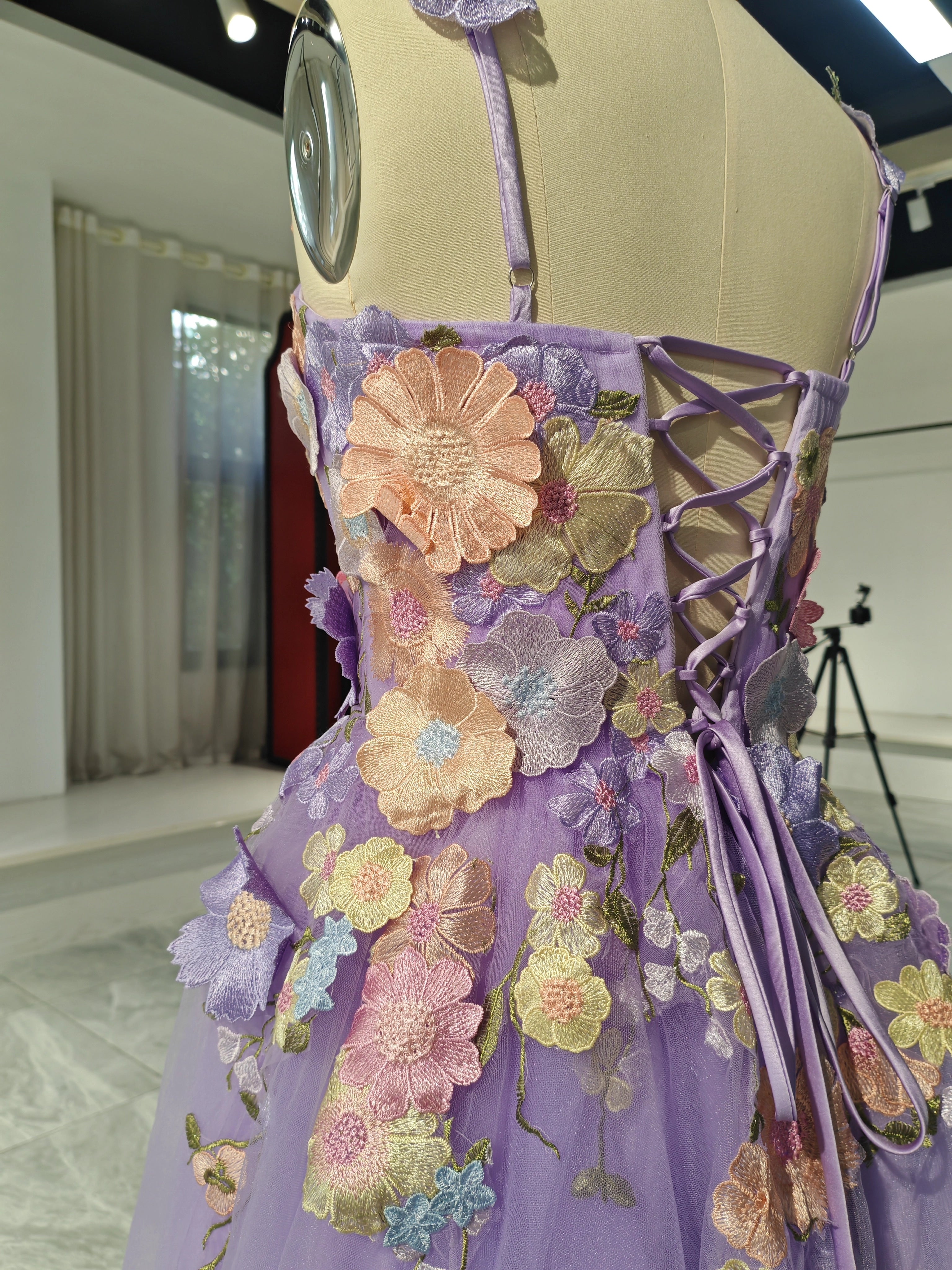 Whimsical A-Line Sweetheart Floral Applique Lace-Up Lavender Short Prom Dress