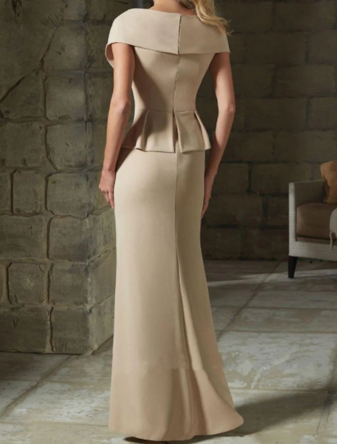 Sheath V-Neck Mother Of The Bride Dresses With Belt
