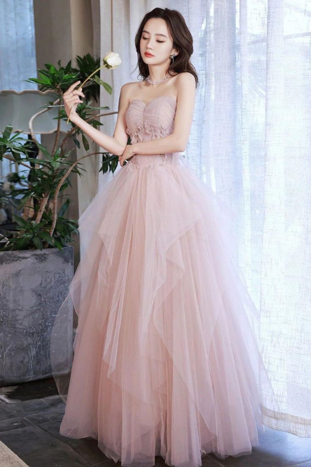 Weitese Princess A Line Sweetheart Blush Long Prom Dress with Appliques