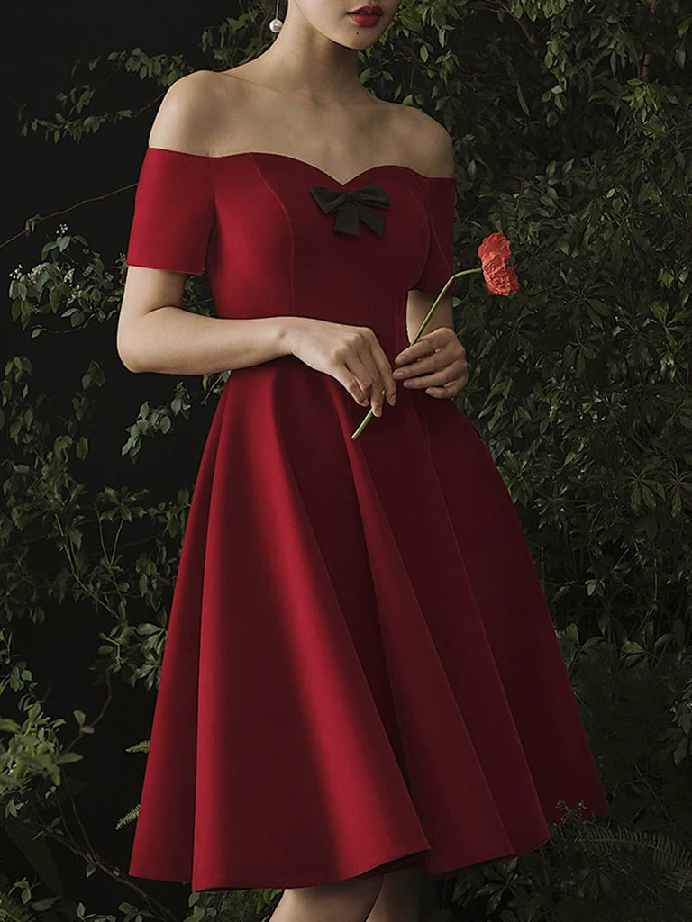 Off-the-Shoulder Burgundy Sweetheart Neck Short Prom Party Dresses