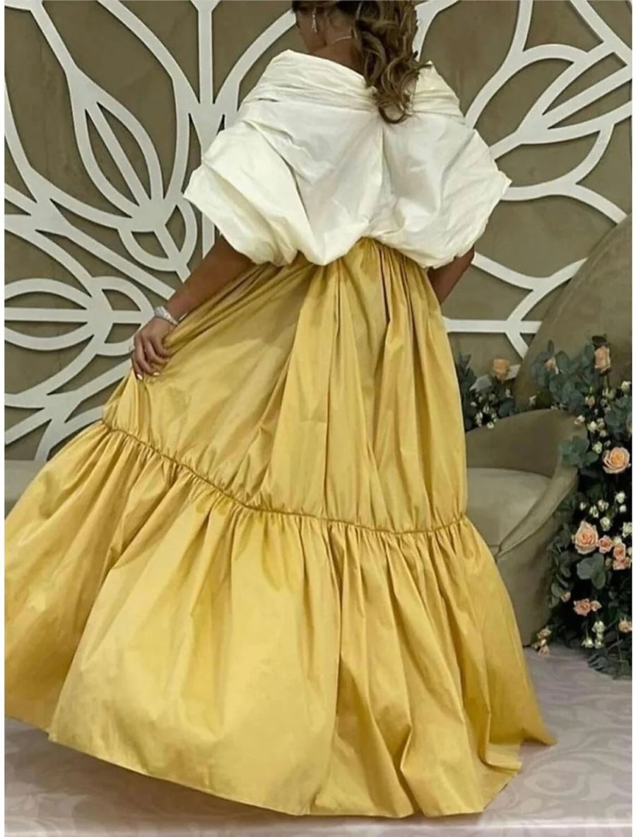 Vestido de noche elegante de corte A, vestido formal con cola larga y escote halter, vestido de fiesta de satén con pliegues y abertura en los hombros para Navidad. 