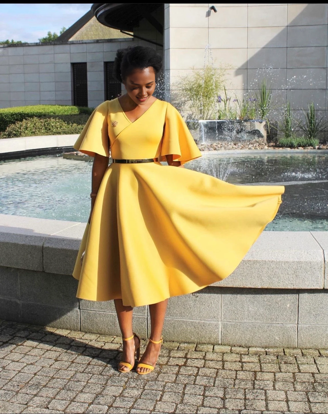 A-line Bridesmaid Dress Short Sleeves Mother of the Bride Dress Tea-Length Prom Dress Party Dress Elegant V Neck Evening Dress