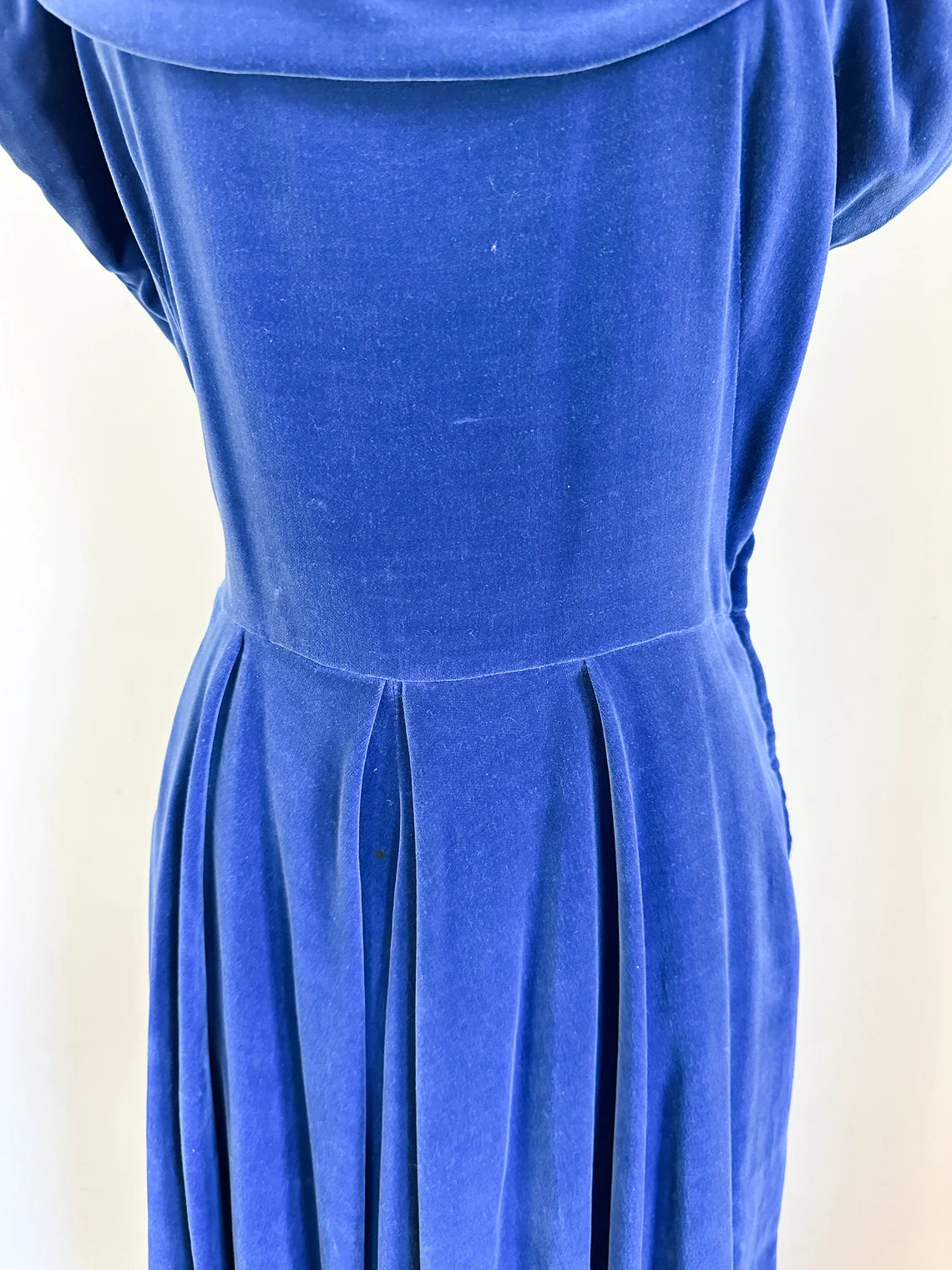 A-line Evening Dress Vintage Blue Velvet Maxi Dress Chic Round Neck Party Dress