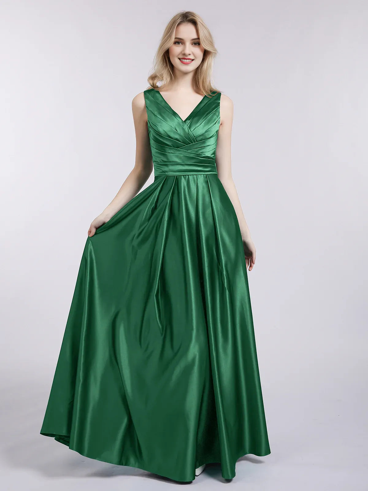 Robe de soirée trapèze longue en satin sans manches à volants et dos ouvert avec col en V, vert foncé 