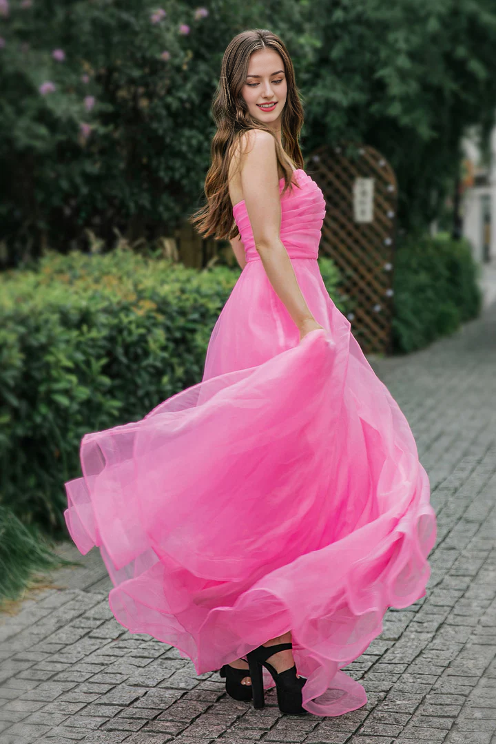 Robe de bal longue rose en tulle, coupe trapèze, longueur au sol, épaules dénudées, sans bretelles