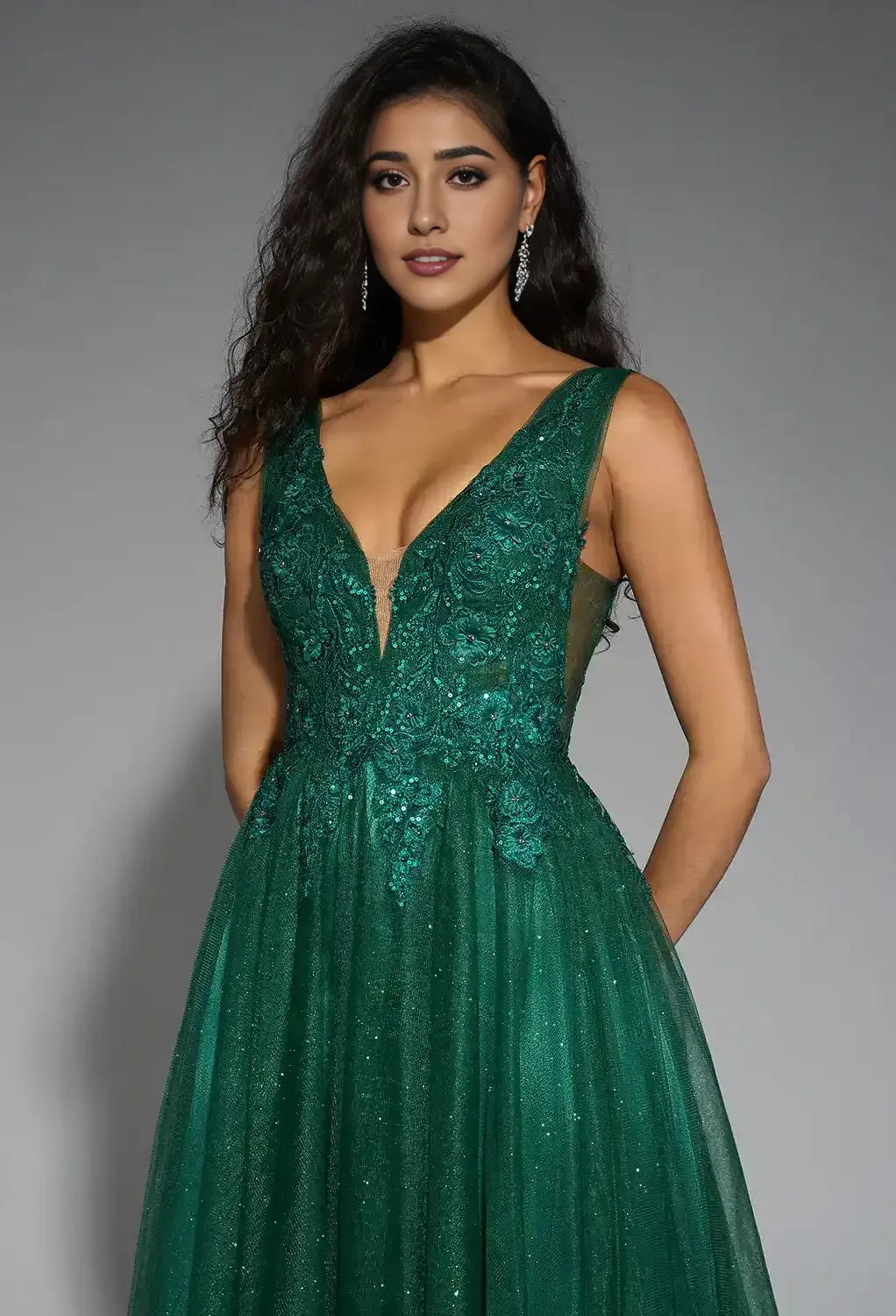 A-line V-Neck Regular Straps Floor Length Prom Dresses Tulle Sleeveless Applique Affordable Tulle Evening Dresses