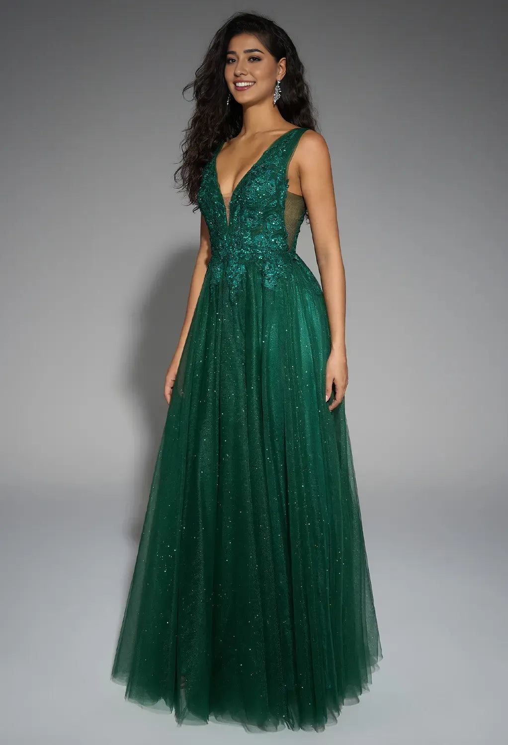 A-line V-Neck Regular Straps Floor Length Prom Dresses Tulle Sleeveless Applique Affordable Tulle Evening Dresses