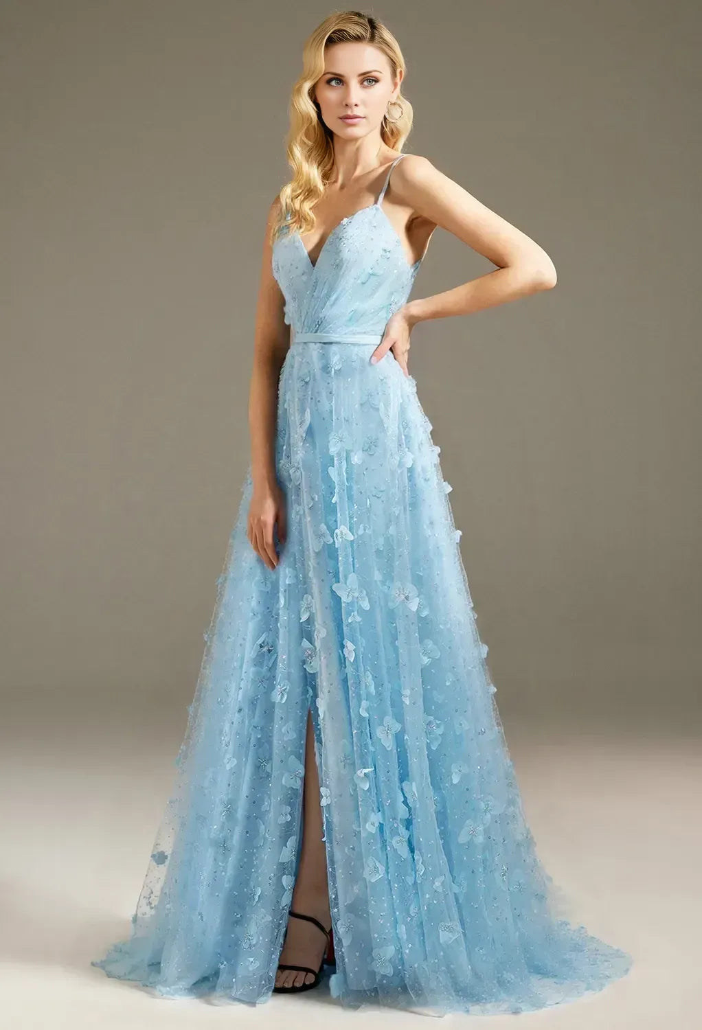 A-line V-Neck Spaghetti Straps Floor Length Evening Dresses Tulle Sleeveless 3D Floral Embroidered Affordable Strapless Prom Dresses