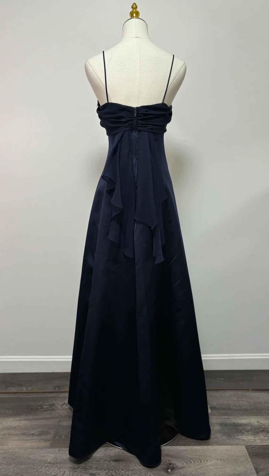 Robe de bal trapèze vintage bleu marine à bretelles spaghetti, épaules dénudées, sans manches, longueur au sol 