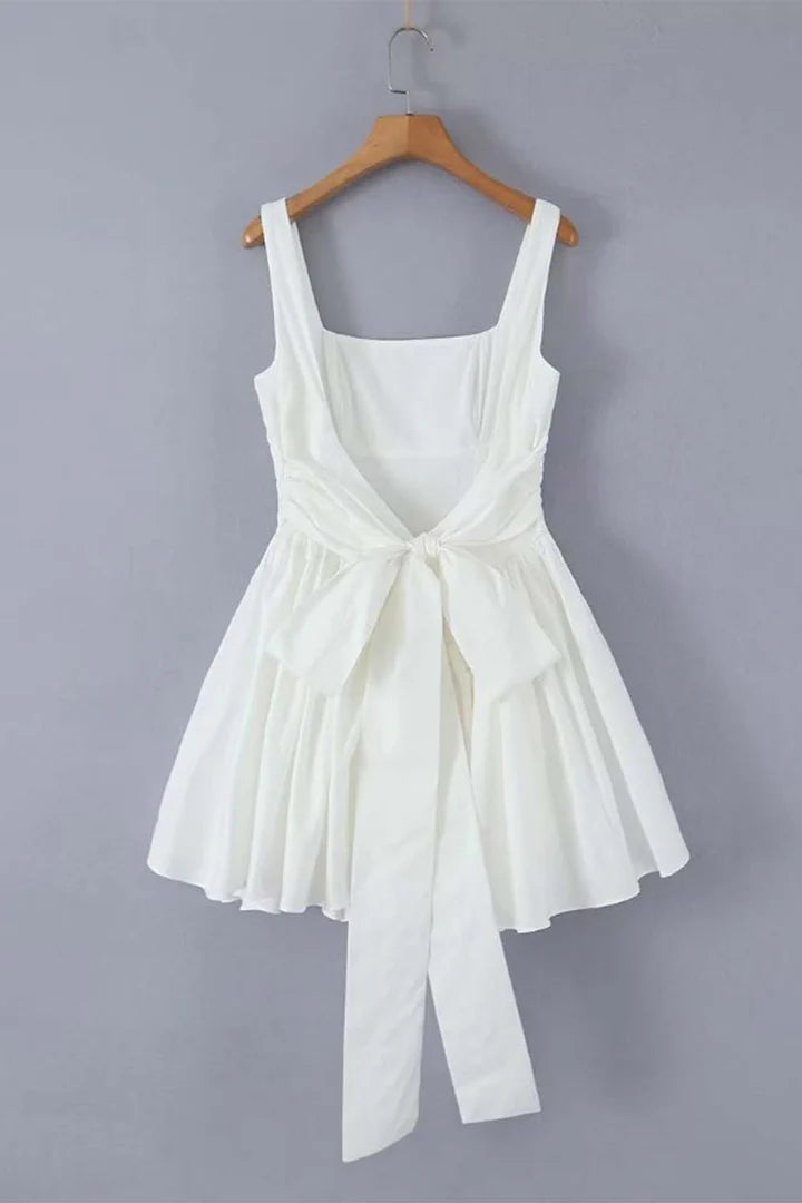 A-line Backless Square Neck Bare Back Bow Short White Homecoming Dress