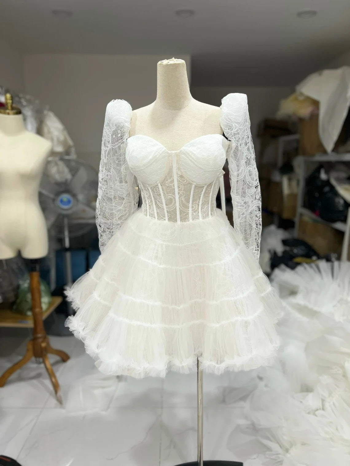 Robe de mariée trapèze en dentelle, robe ivoire, robe de mariée, robe de fiançailles, mini robe de mariée, robe grande taille, cadeau pour elle, robe à manches longues 