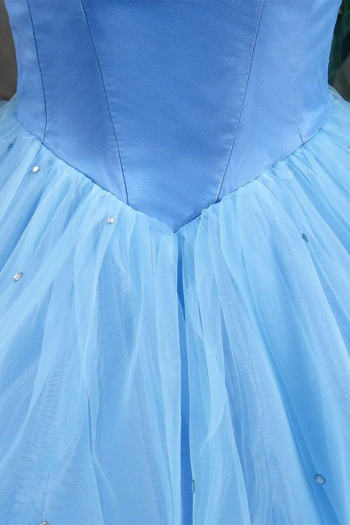 Robe de bal princesse bleue trapèze en tulle à épaules dénudées et motif papillon 