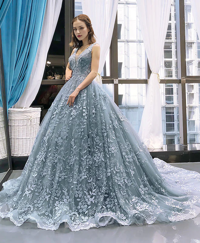 Robe de bal trapèze longue en tulle et dentelle avec traîne