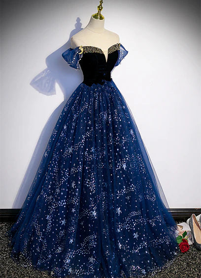 Robe de soirée longue bleu marine en tulle à épaules dénudées et perles