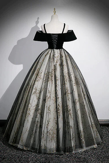 Robe longue noire en tulle à épaules dénudées et dentelle