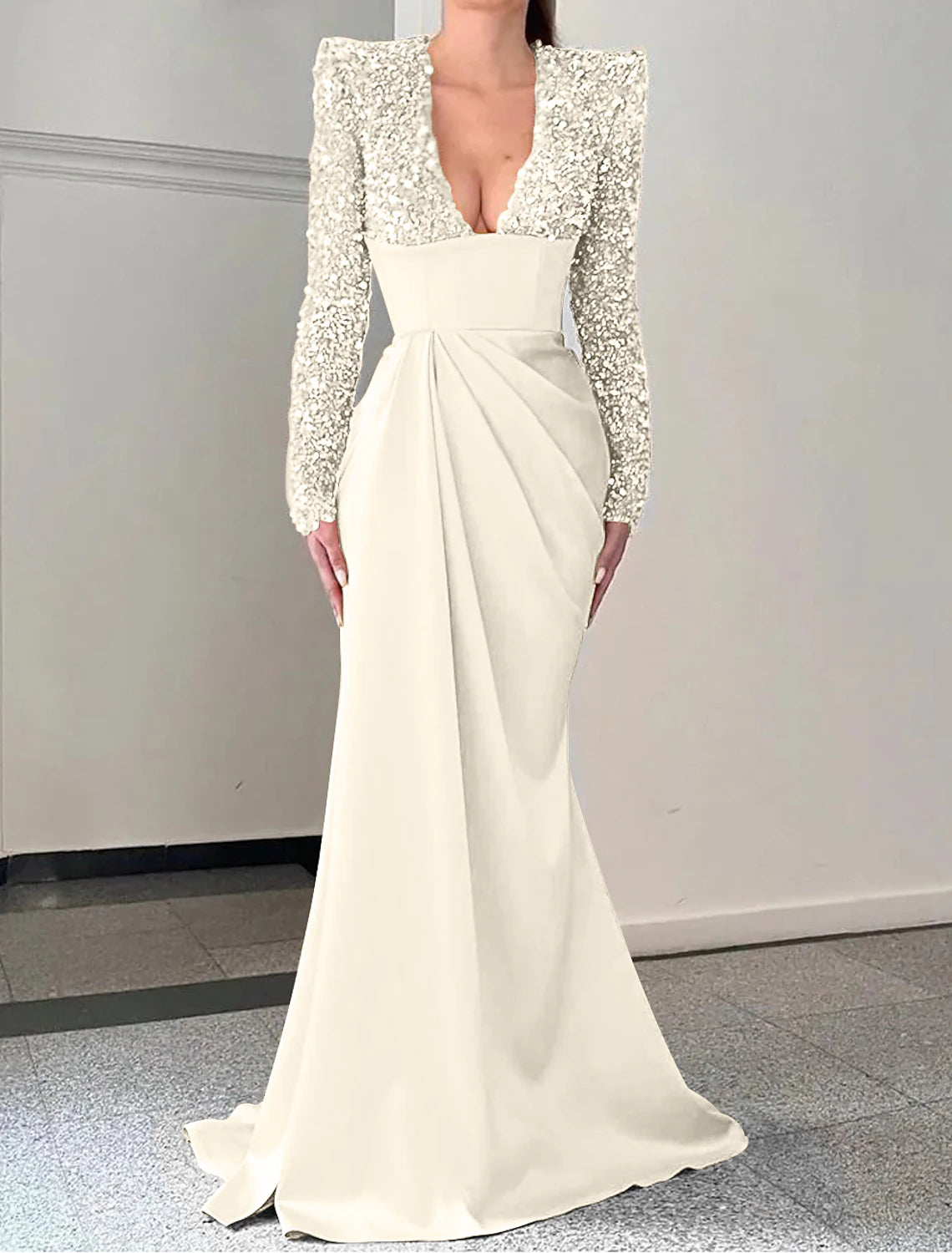 Weitese Mermaid / Trumpet Evening Gown Elegant Dress Formal Sweep / Brush Train Long Sleeve V Neck Satin with Pleats Sequin