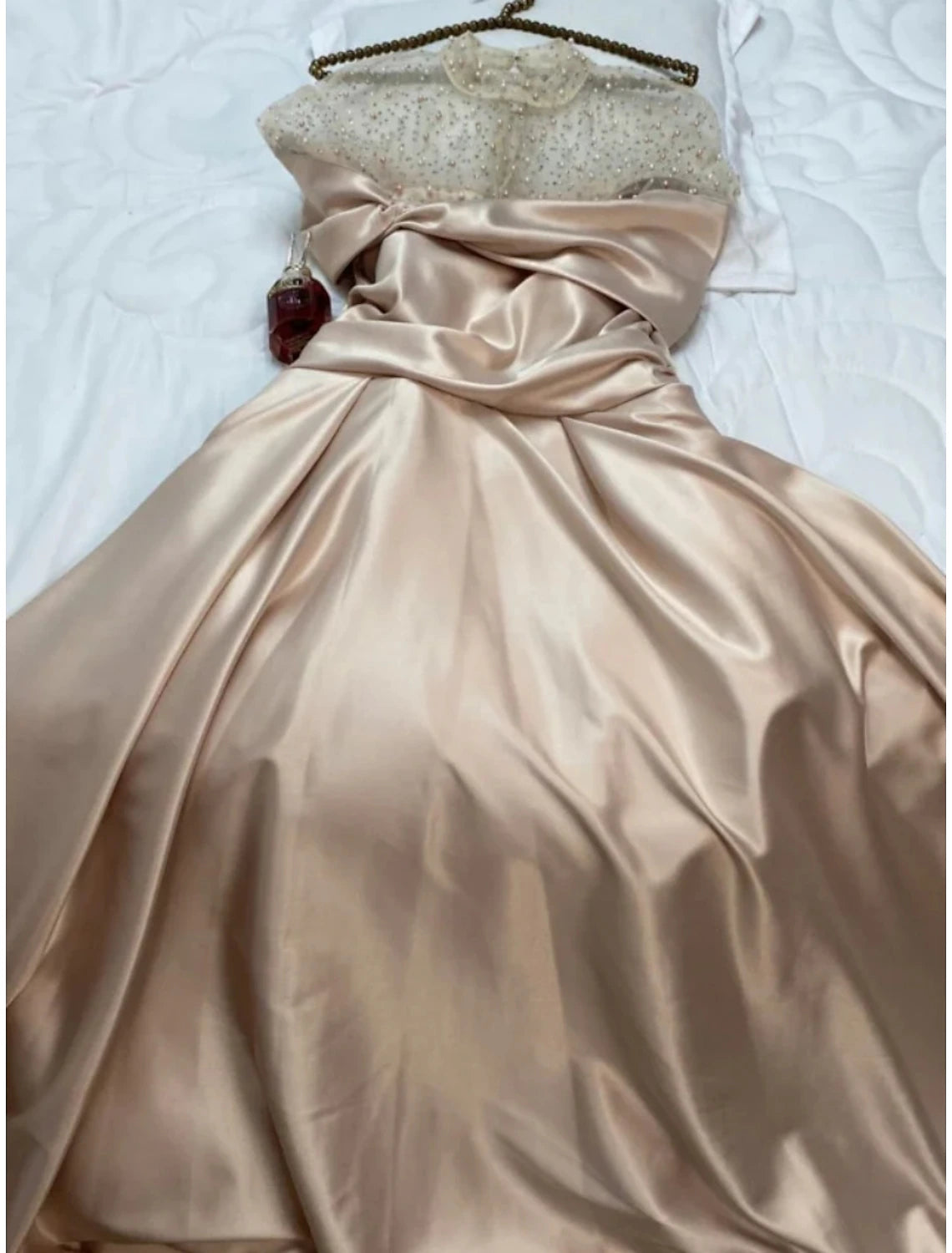 Weitese A-Line Evening Gown Elegant Dress Formal Red Green Dress Floor Length Short Sleeve Illusion Neck Satin with Ruched Beading
