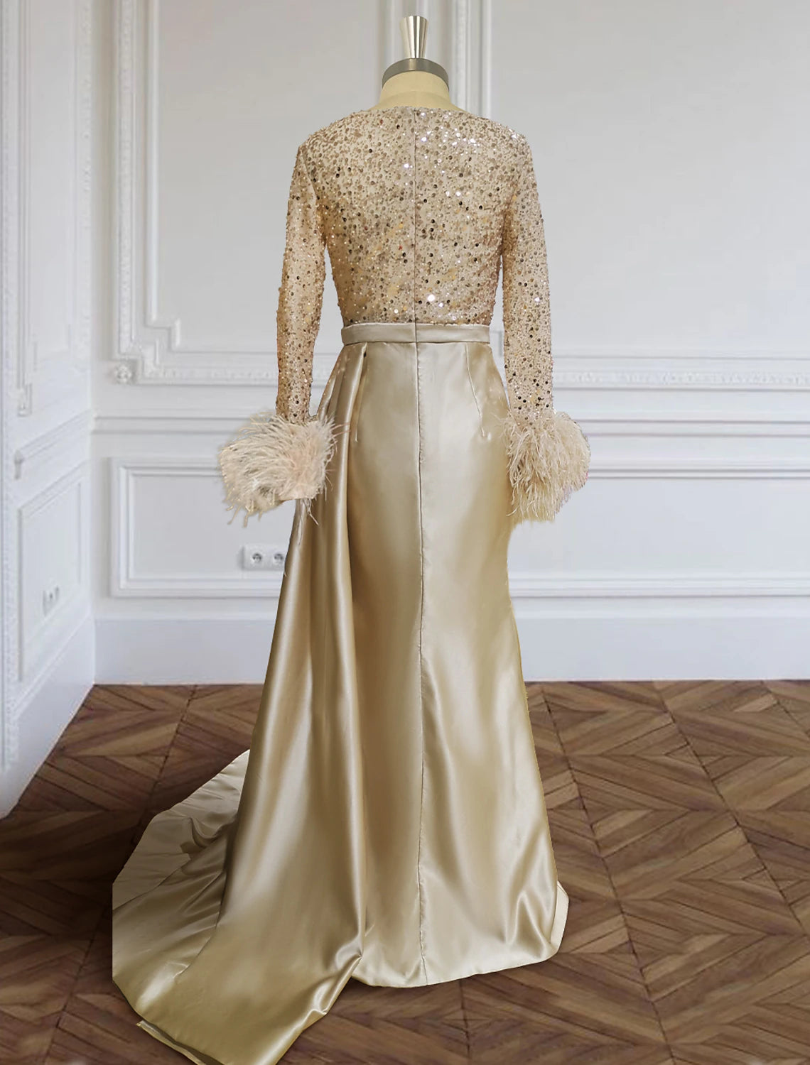 Weitese Mermaid / Trumpet Evening Gown Elegant Dress Formal Wedding Court Train Long Sleeve V Neck Satin with Feather Glitter Ruched