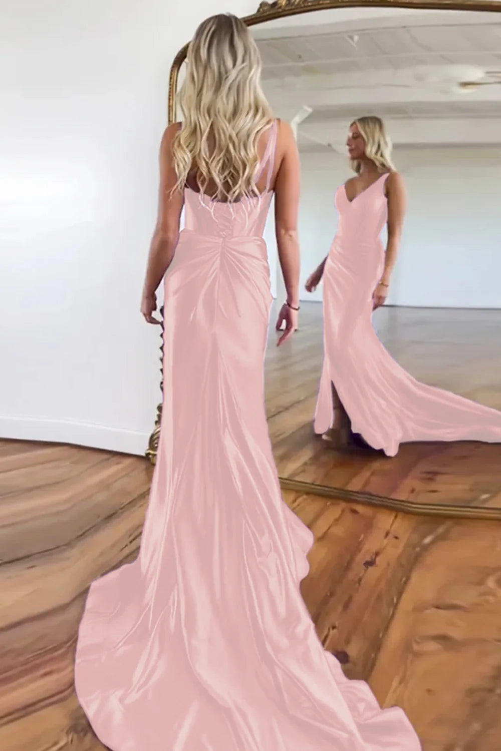 Vestido de fiesta largo de sirena con espalda abierta y escote en V