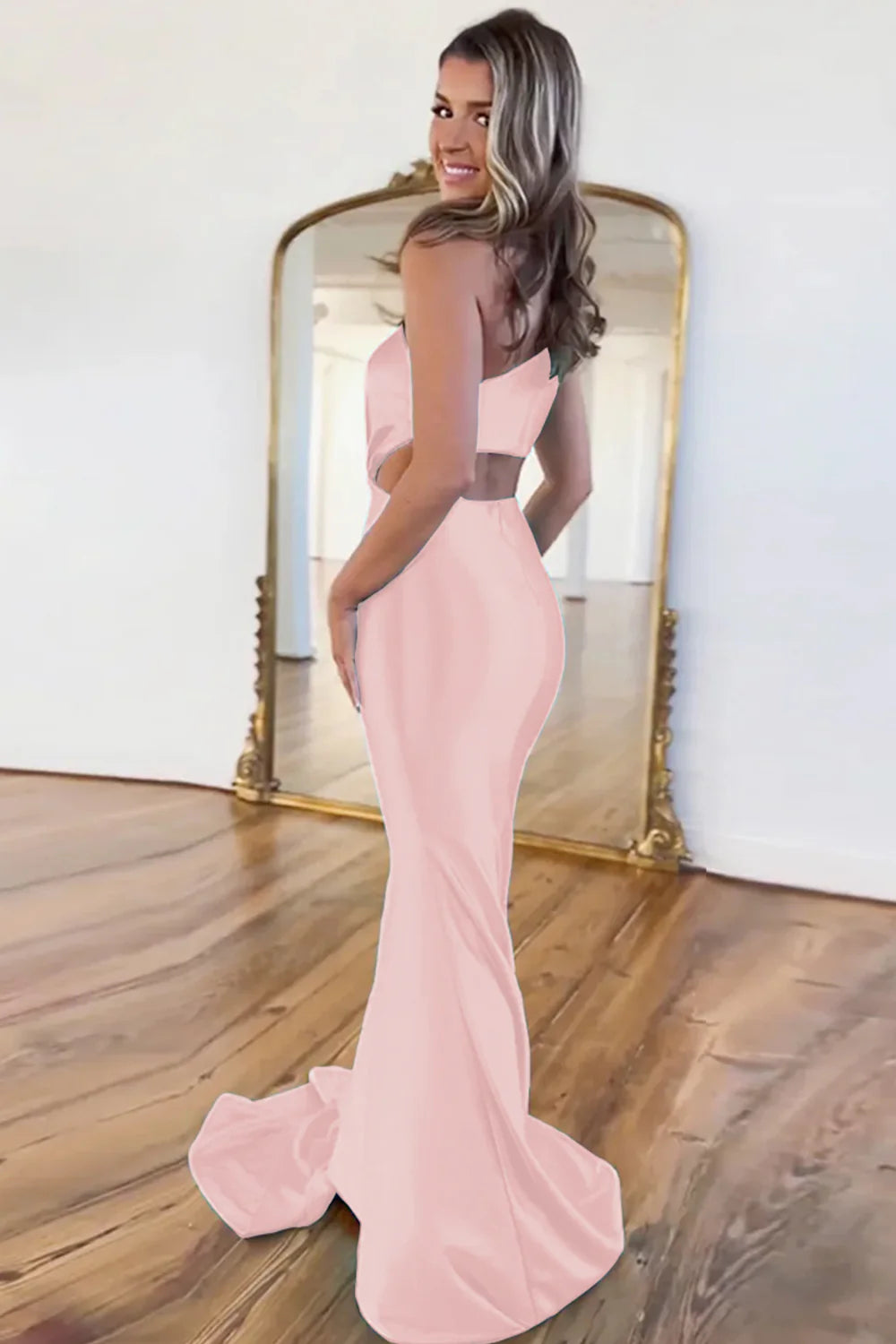 Vestido de fiesta largo de sirena con un solo hombro y aberturas