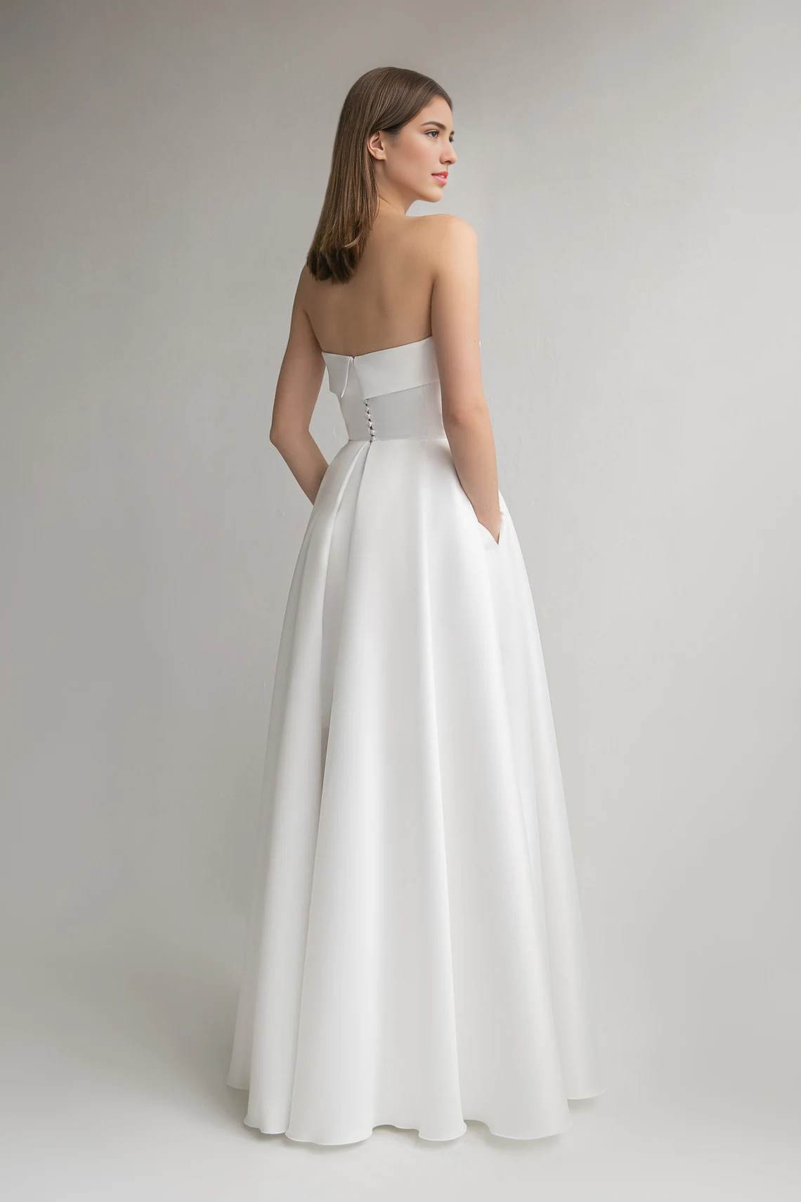 Ball Gown Wedding Dress A-line Silhouette Minimalist Dress Long Bridal Gown Off-the-shoulder Sleeveless  Bride Dress