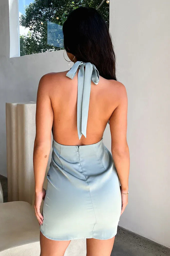 Bargain Sheath Halter Neck Sleeveless Pleated Satin Short-Mini Homecoming Dress