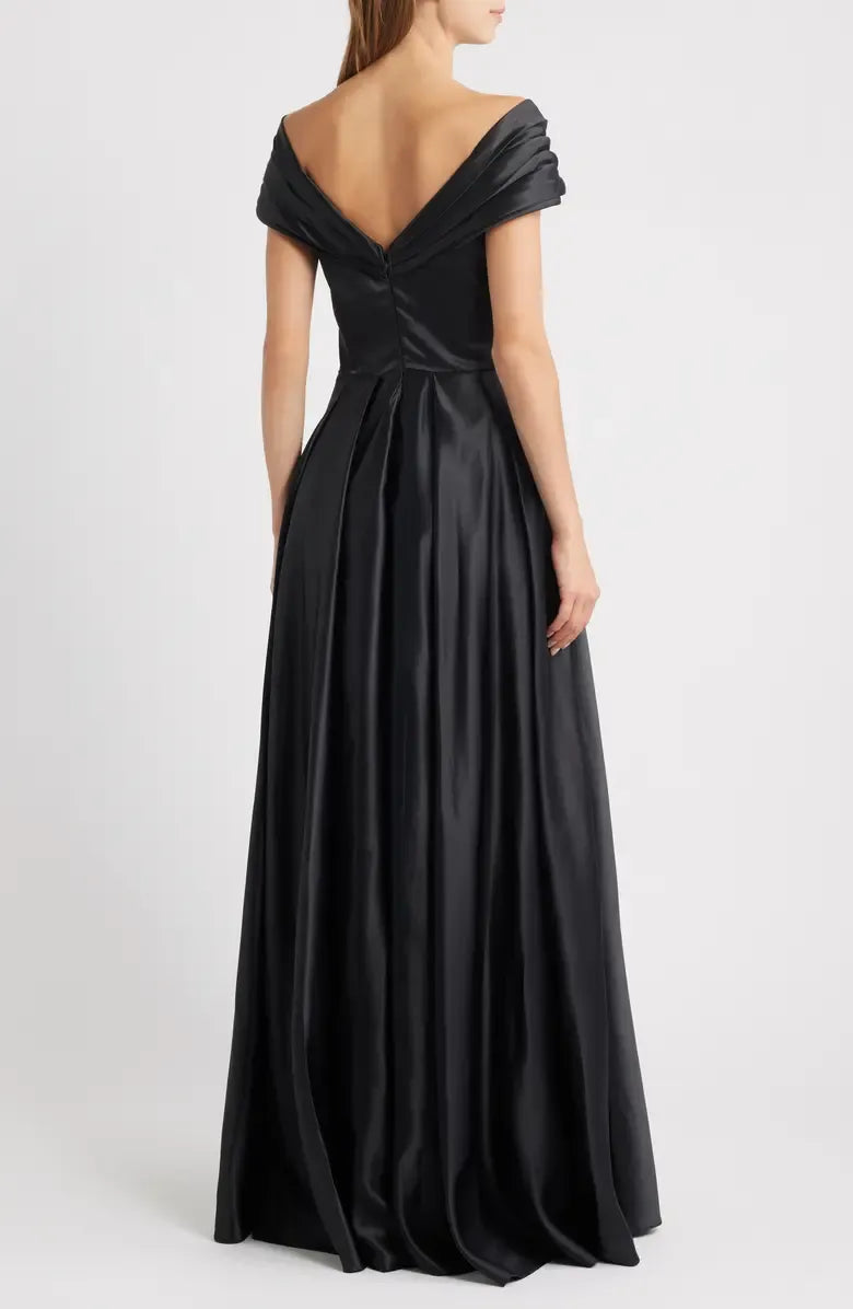 Bargain A-Line Plunge V Neck Sleeveless Satin Floor-Length Prom Dress