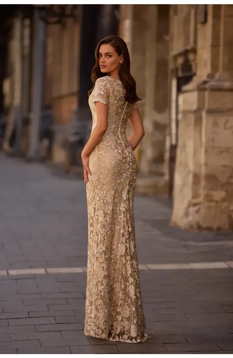 Beautiful Sheath Scoop Neck Short Sleeves Zipper Up Floor-Length Mother of the Bride Dress