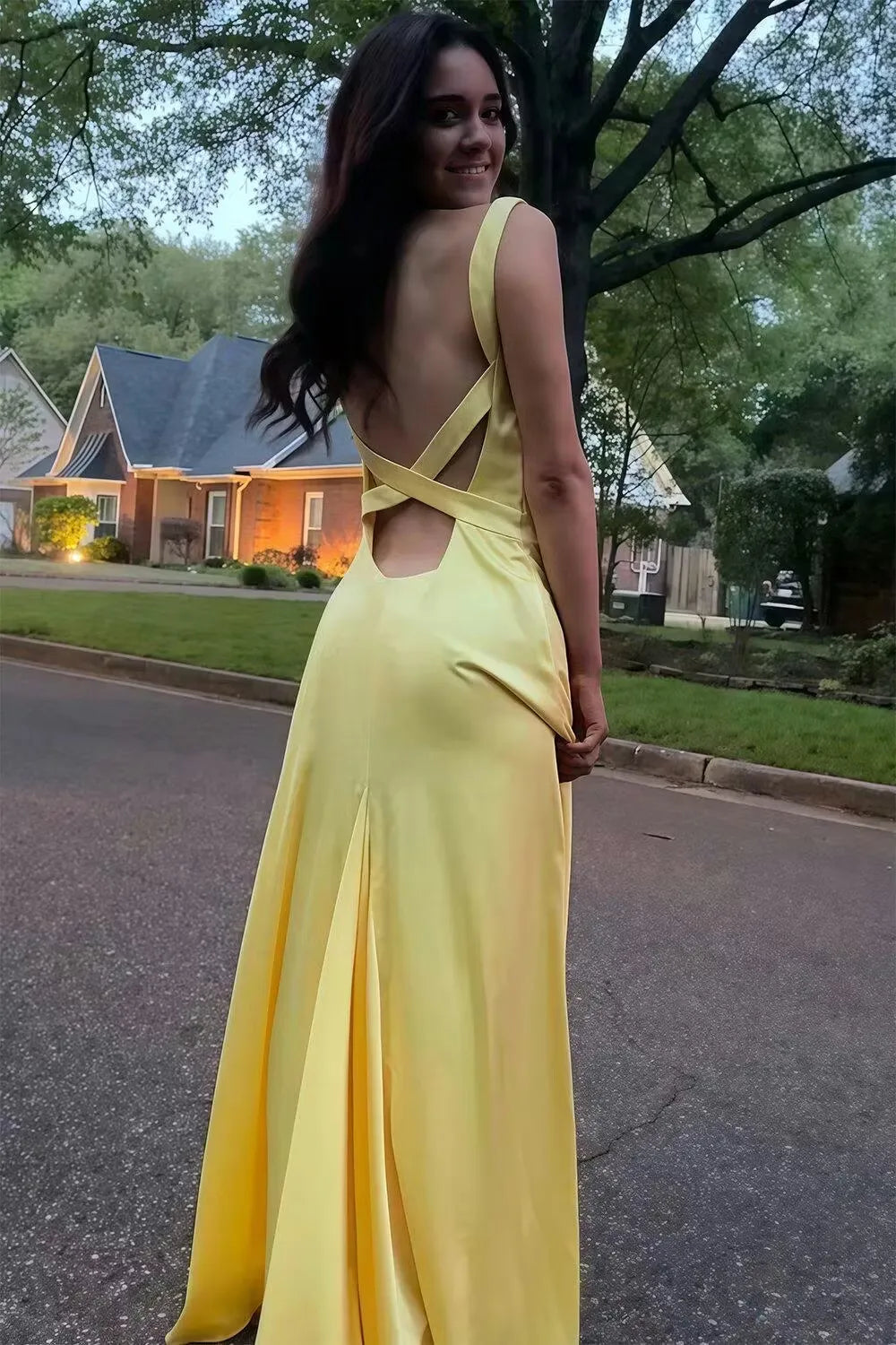 Beautiful V Neck Sleeveless Mermaid Satin Pleated Long Prom Dress