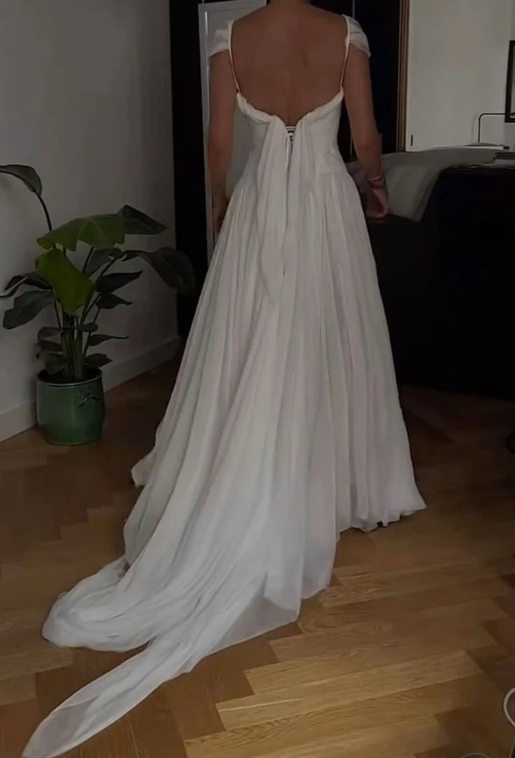 Beautiful A-Line Sweetheart Puff-Sleeve Low-Back Chiffon White Train Prom Dress