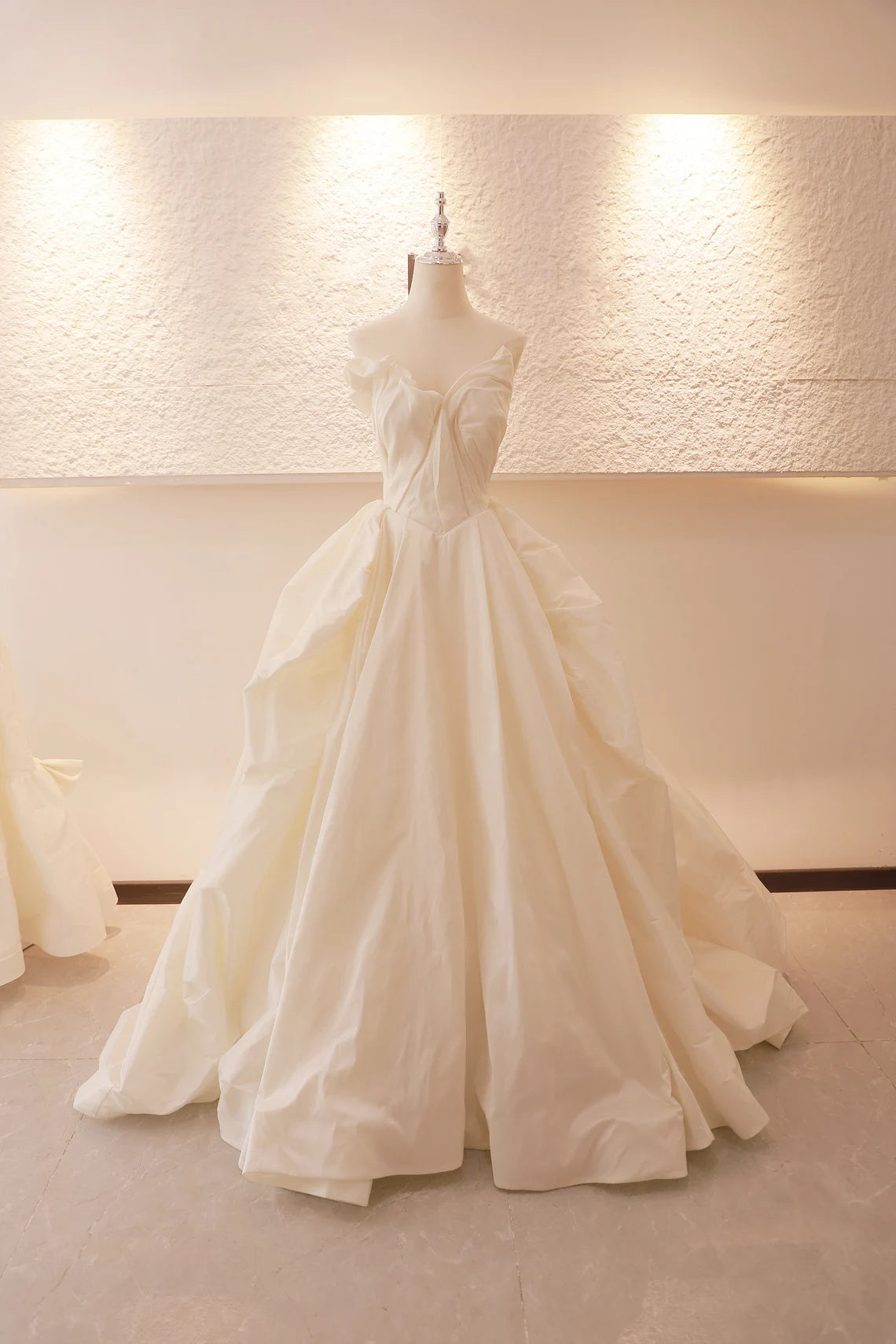 Beige Wedding Dress Strapless Sleeveless A-line Full Bridal Dress Sophisticated Wedding Gown With Train