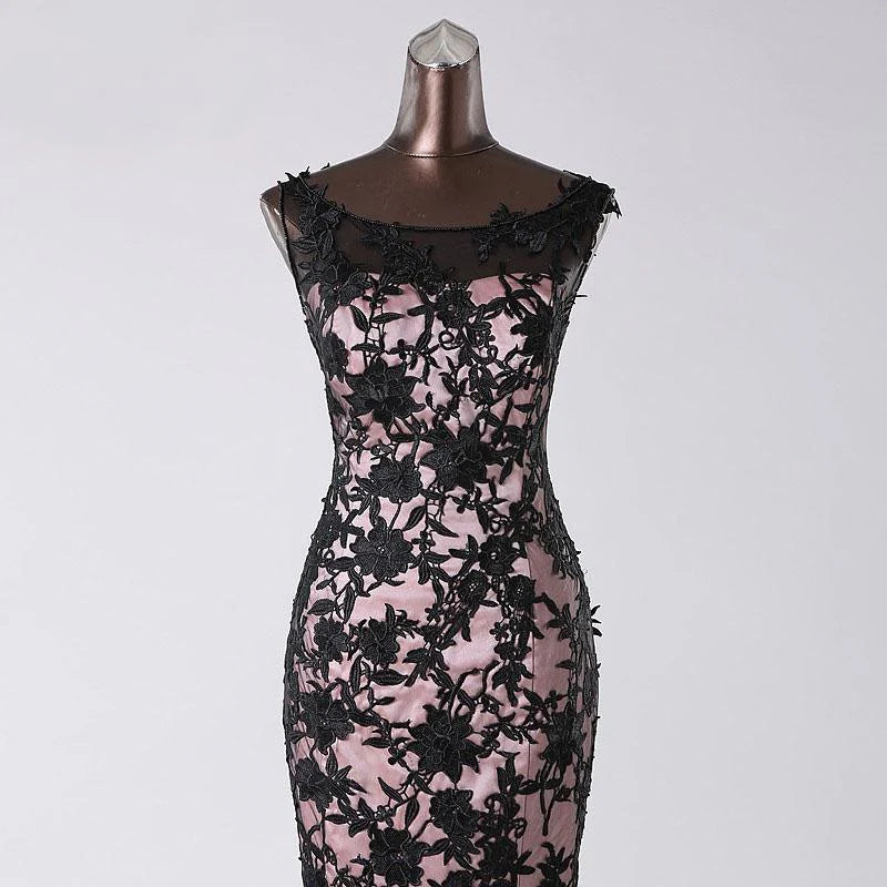 Robe de soirée sirène noire en dentelle et tulle, sans manches, col rond, avec appliques, avec traîne