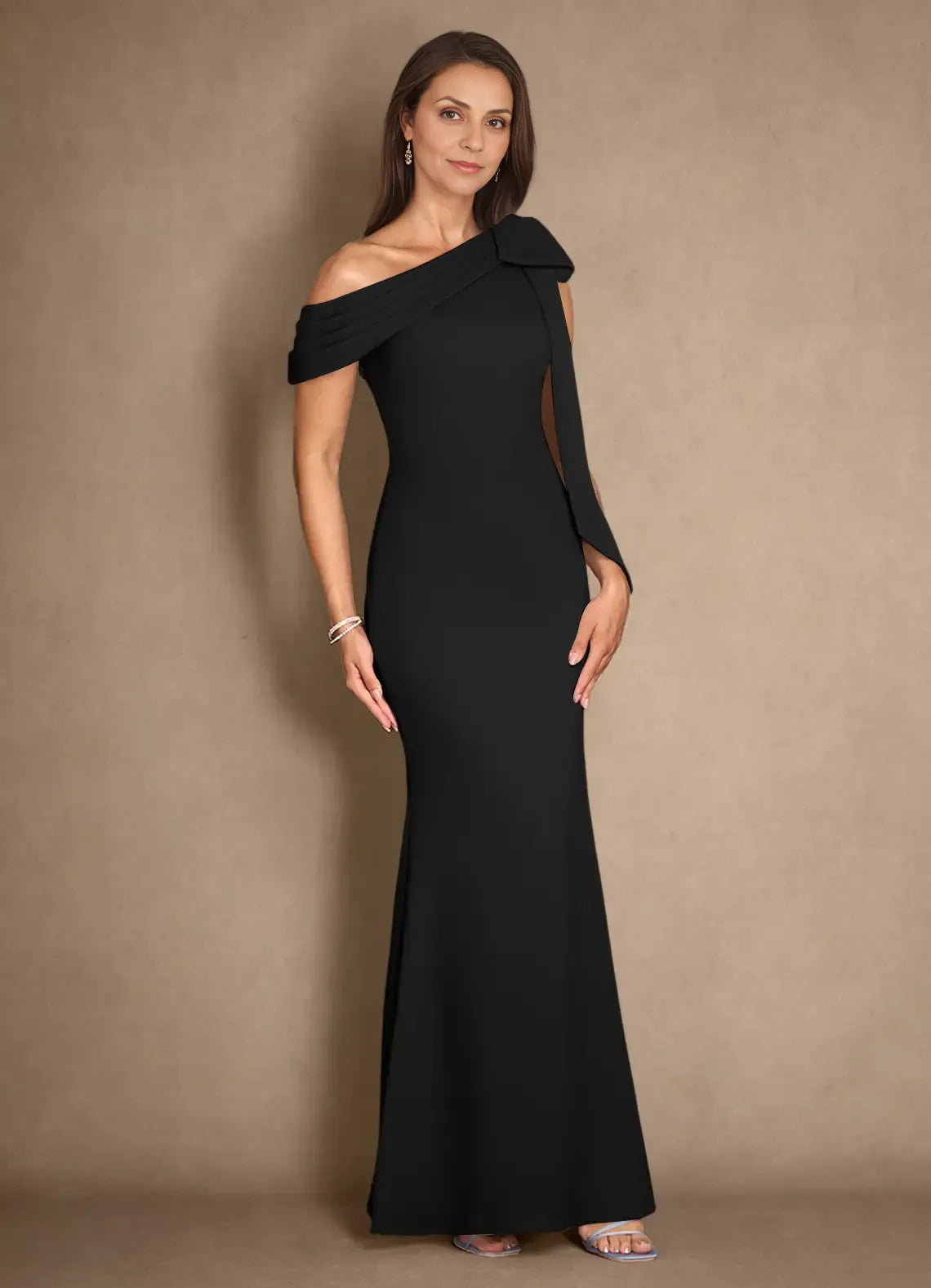 Black Mermaid Pleated Floor-Length Dress Cold Shoulder Sleeve Solid Color Elegant Mother of the Bride Dress