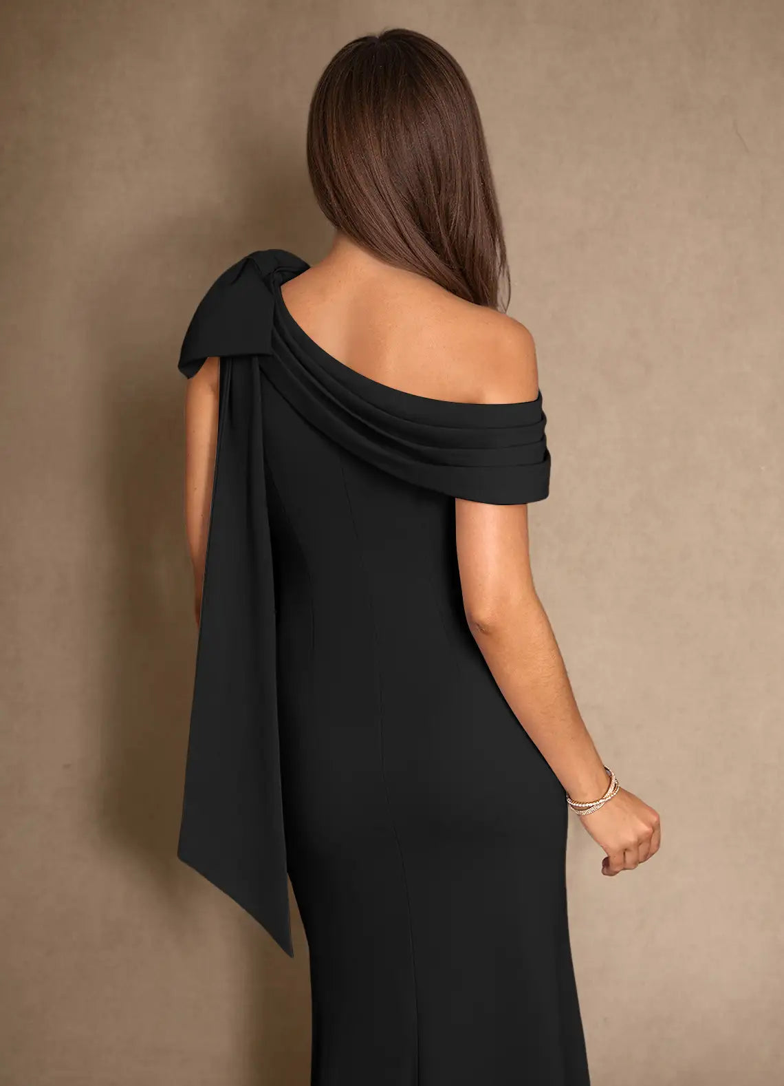 Black Mermaid Pleated Floor-Length Dress Cold Shoulder Sleeve Solid Color Elegant Mother of the Bride Dress