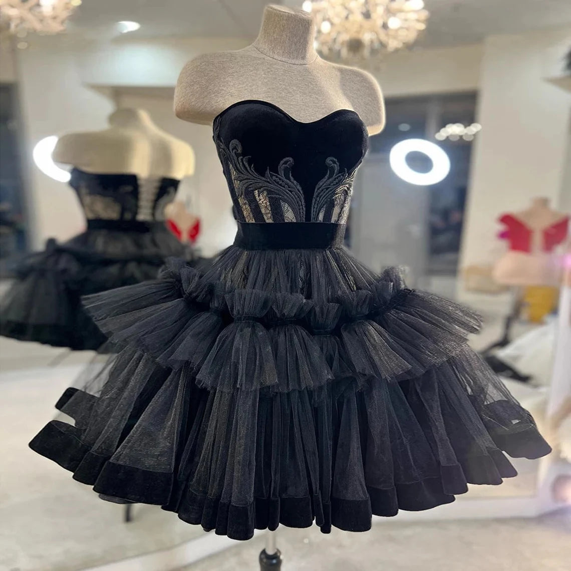 Robe courte noire, jupe bouffante en tulle avec corsage, robe de soirée trapèze, robe de bal noire, robe bustier, robe de retour à la maison 