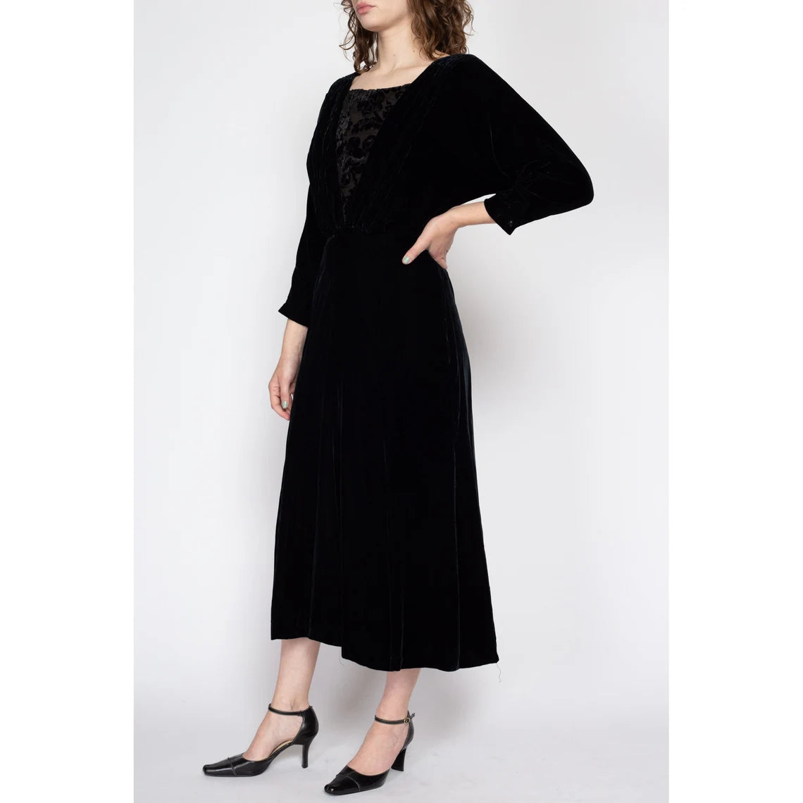Black Velvet Dress Vintage Batwing Sleeve Midi Dress Tea-Length Evening Dress